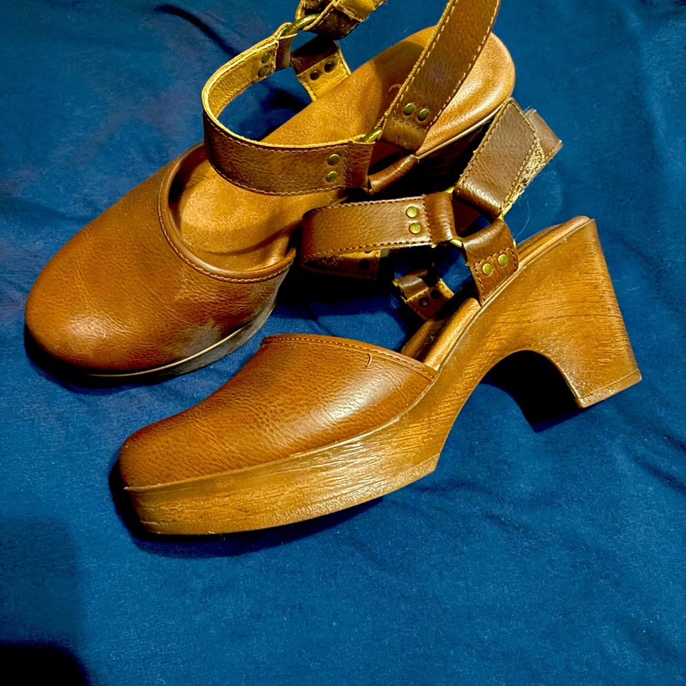 Brown like new platforms